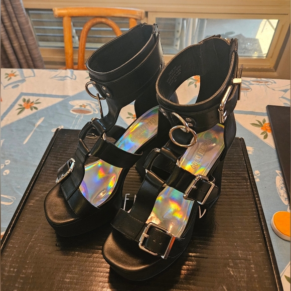 Midnight Mood Buckle Platform Heels - Picture 2 of 13